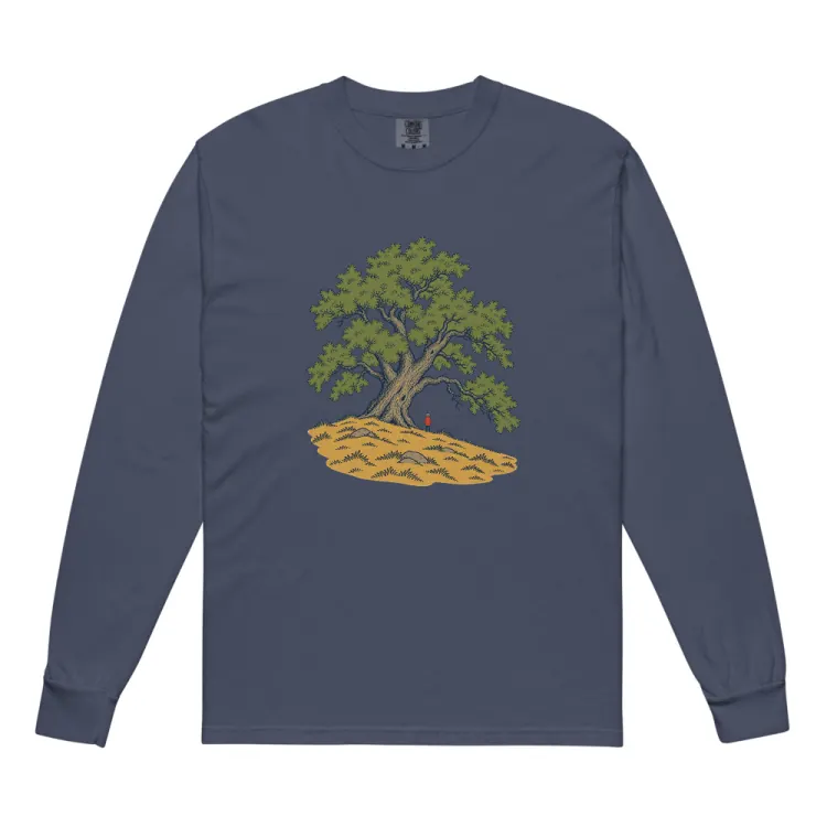 The The Old Oak Long Sleeve in Navy.