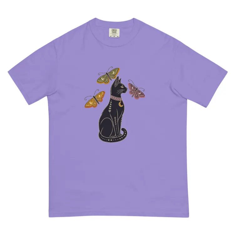 The The Familiar Tee in Violet.