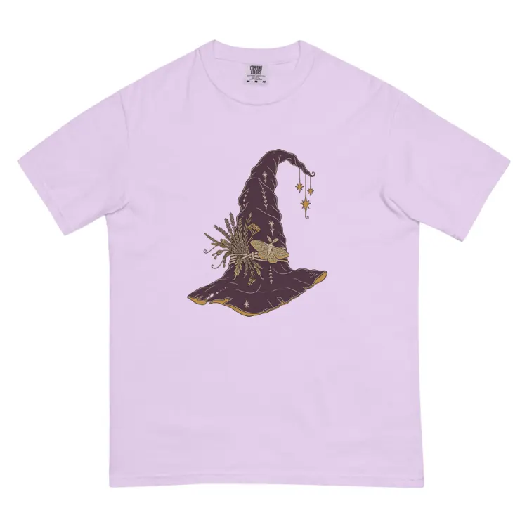 The Hat, Pointed, Witch's Tee in Orchid.