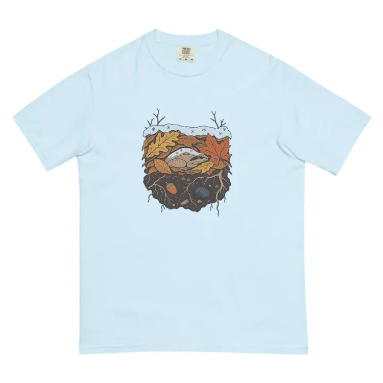 The Wood Frog in Winter Tee in Chambray.