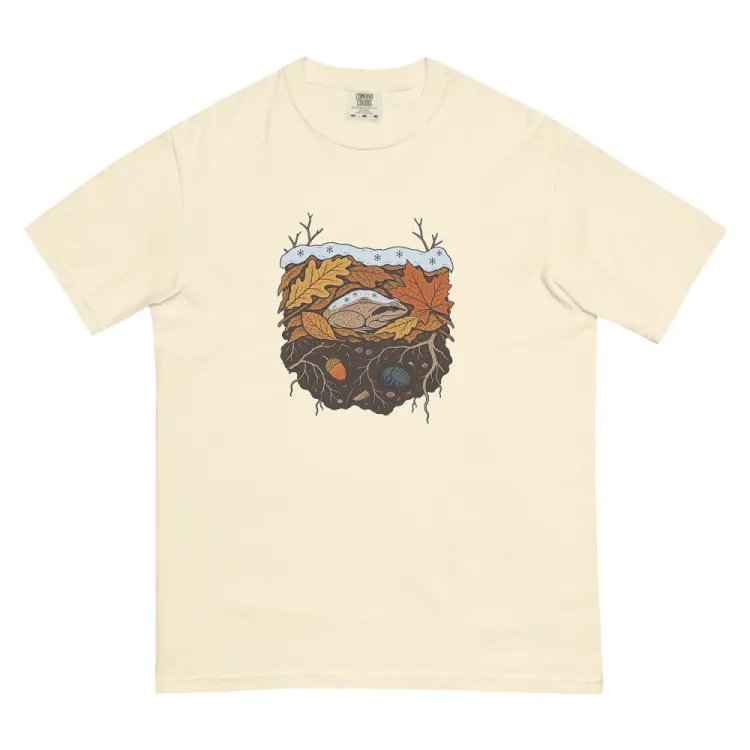 The Wood Frog in Winter Tee in Ivory.
